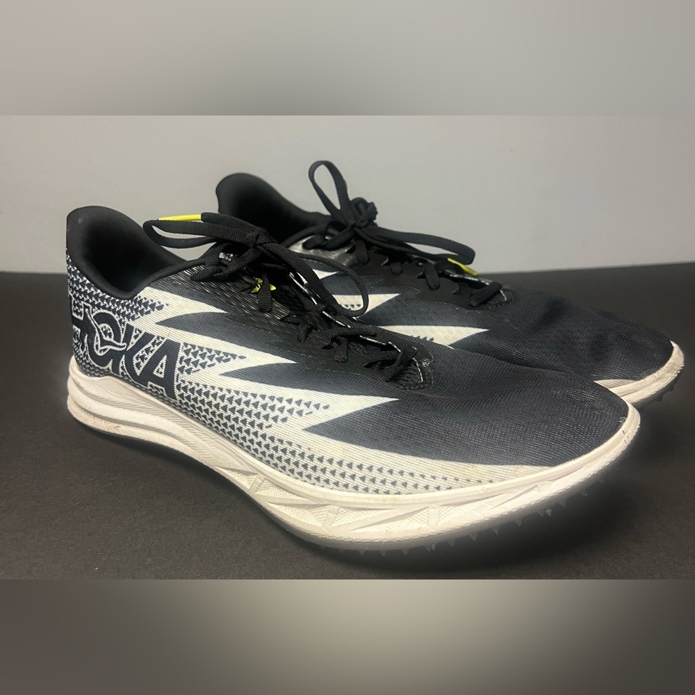 Hoka- Creacendo‎ Mid Distance- Spikes, Unstructured, Black/White, Size:11.5,